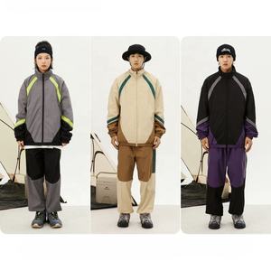 Alta Calidad De fábrica al por mayor logotipo personalizado de impresión esencial de 2 tonos a rayas chaqueta con cremallera cordón Joggers chándal para hombres - Product Image 6