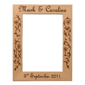 กรอบรูปไม้สั่งทำพิเศษ งานฝีมือลายไม้เผา สำหรับใส่รูปภาพ ของที่ระลึกวันครบรอบ ของขวัญแต่งงาน กรอบไม้ตกแต่ง - Product Image 1