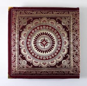 Tissu tissé en gros fabriqué en soies colorées avec fils d'or et d'argent, coins de journaux renforcés avec des coins en laiton riche - Product Image 5