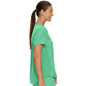 Hauts de travail tricotés pour femmes, personnalisés, de haute qualité, à col en V, à manches courtes, confortables, coupe ajustée, pour l'hôpital, vente en gros - Product Image 6