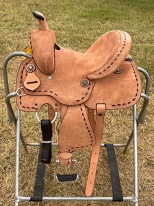 Ensemble de sellerie pour cheval en cuir de vache de qualité supérieure, cuir naturel, selle de course western avec couleur et taille personnalisables pour l'équitation - Product Image 2