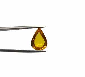 Zafiro Amarillo Natural, Gema Preciosa con Corte en Pera para la Elaboración de Anillos - Product Image 1