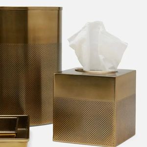 Porte-boîte à mouchoirs élégant en métal avec design à fond ouvert pour un remplacement et une entretien faciles des mouchoirs - Product Image 2