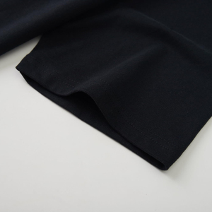 เสื้อยืดคอกลมแขนสั้นผู้ชาย สีดำ ผ้าฝ้าย 100% ทรงปกติ สไตล์ลำลอง ผ้าเจอร์ซีย์ถัก สีพื้น ดีไซน์เรียบ - Product Image 2