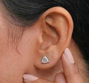 Pendientes Solitarios de Moissanita de 1 Quilate con Corte Trillón para Unisex, Plata 925, Joyería para Aniversario de Mujer, Regalo para Novia - Product Image 5