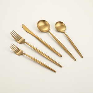 Service de couverts de luxe en acier inoxydable doré de haute qualité, finition miroir, pour mariage, hôtel et décoration de table raffinée pour la maison moderne. - Product Image 4