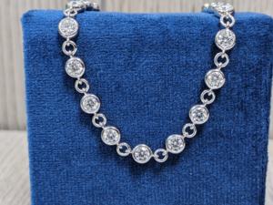 Bracelet tennis de haute qualité en or massif 10 carats pour femme, serti de diamants CVD ronds brillants DEF VVS, certifié IGI, cadeau idéal - Product Image 3