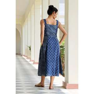 Vestido midi sin mangas con estampado azul para mujer, vestido informal de verano de algodón con cuello cuadrado - Product Image 4