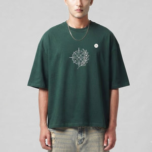 เสื้อยืดทรงบ็อกซี่ผู้ชายขายดี ผ้าคอตตอนหนานุ่มคุณภาพสูง ทรงหลวมสบาย สไตล์สตรีทแวร์ เหมาะสำหรับแฟชั่นประจำวัน - Product Image 1