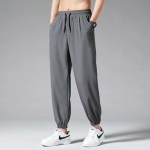 Pantalones casuales de poliéster y algodón ligeros para hombre, pantalones cómodos para el día a día - Product Image 4