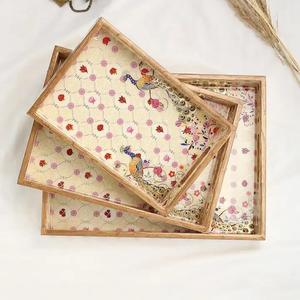 Plateau de service décoratif imprimé motif paon, plateau de service rectangulaire en bois pour commande en gros et usage domestique - Product Image 1