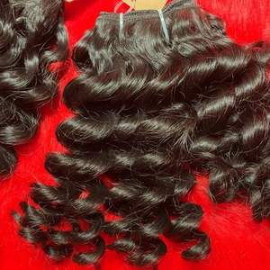 Perruques en gros vendeur de cheveux naturels Remy bruts du Vietnam en vrac humain 100%, machine à double trame, cuticule alignée cheveux ondulés humains de l'océan Ex - Product Image 3