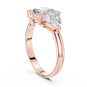 Bague en or rose à trois pierres taille émeraude avec pierres latérales en forme de poire, élégante bague de fiançailles pour femme, bijoux raffinés - Product Image 3
