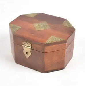 Nouvelle boîte de rangement en bois, boîte en bois décorative avec couvercle à charnières et clé de verrouillage, boîte à souvenirs de qualité supérieure en provenance d'Inde - Product Image 2