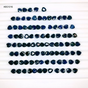 Saphirs bleus de qualité 3A, forme cœur Kanchana, chauffés, 97 pièces, 28,01 ct, pierres précieuses en vrac, clarté fine, pour la création de bijoux sur mesure. - Product Image 1