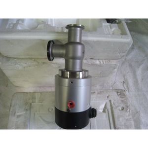 Lot de 2 isolateurs sous vide à angle droit VAT KF 40 - Équipements et pièces semi-conductrices de renommée mondiale à la fois fiables et durables - Product Image 1