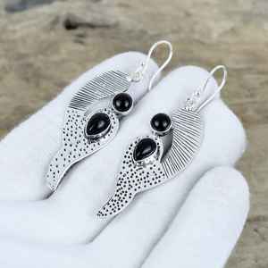 ต่างหูห้อยประดับพลอยออนิกซ์สีดำธรรมชาติ เงินแท้ 925 ทำมือ ดีไซน์หรูหรา เหมาะสำหรับงานปาร์ตี้ ของขวัญวันครบรอบ - Product Image 3
