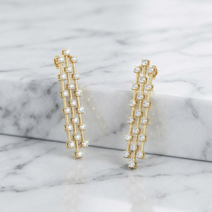 Boucles d'oreilles pendantes linéaires longues en diamant rond à griffes 2,50 carats au total - Product Image 1