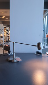 Lampe de bureau minimaliste en métal et acier, abat-jour en forme de dôme, LED 5000K lumière du jour, contrôle par interrupteur, AC 220V, Lumetal - Product Image 4