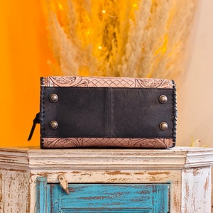 Bolso de Mano de Cuero Genuino Venus Leathers, Bolso de Viaje Ligero con Cierre de Cremallera para Mujeres y Niñas, 45-55cm - Product Image 4