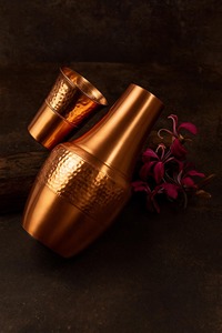 Bouteille d'eau en cuivre faite à la main, artisans indiens qualifiés, grande capacité, durable, écologique, pour usage domestique quotidien - Product Image 2