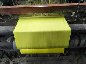 Rouleau de tissu tissé en PP recyclé écologique, motif rayé bleu et jaune, pour sacs de courses, emballage textile durable et résistant - Product Image 3