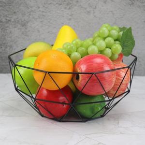 Corbeille à fruits et légumes décorative en fil métallique doré, support de rangement pour comptoir de cuisine et table à manger - Product Image 1