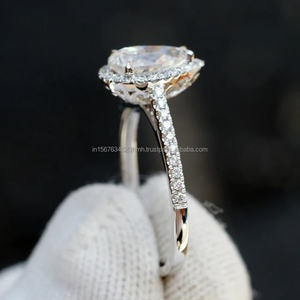 Anillo de Oro Blanco con Diamante Corte Pera y Piedras Laterales para Mujer – Joyería Elegante y de Lujo para Compromiso, Boda y Aniversario - Product Image 3