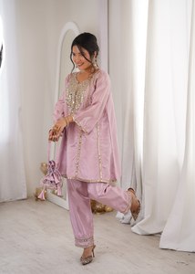 Salwar Kameez pakistaní de alta calidad con dupatta y pantalón a juego para fiestas y bodas, disponible a los mejores precios. - Product Image 2