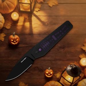Couteaux pliants à thème Halloween de qualité supérieure avec lame noire affûtée, manche texturé violet, motif visage de citrouille et graphiques de chauve-souris - Product Image 1