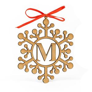 Ornement en bois magnifiquement sculpté célébrant l'esprit de Noël - Product Image 4