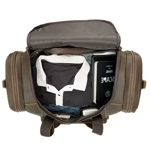 Sacs de sport pour hommes et femmes en cuir véritable, légers, de haute qualité, résistants à l'eau, sacs de voyage et de yoga fabriqués au Pakistan - Product Image 5