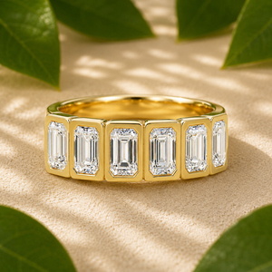 Anillo de compromiso de media eternidad con bisel de esmeralda en oro amarillo de 14K, anillos de boda nupciales con diamantes cultivados en laboratorio, proveedor mayorista - Product Image 1