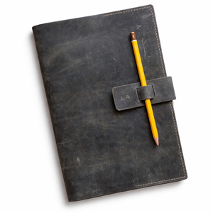 Diario de Cuero Negro Hecho a Mano de Primera Calidad con Lápiz - Regalo Corporativo Personalizado y Cuaderno Minimalista en Blanco - Product Image 3