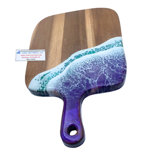 Planche à découper en bois artisanale avec motif vague océanique violette, forme rectangulaire, pour usage en cuisine, fabriquée au Vietnam - Product Image 3