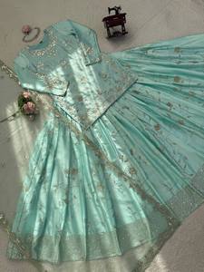 Conjunto de Lehenga Anarkali Maxi Bordado Verde Menta, Vestido de Satén con Mangas Largas y Volantes, con Dupatta de Tela de Red, para Bodas y Banquetes - Product Image 5