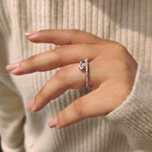 Anillo de Compromiso Minimalista con Moissanita Ovalada de 0.50 CT EF VS en Plata Sólida 925, Regalo para Mujer - Product Image 2