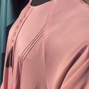 Abaya Modeste Rose en Mousseline de Soie avec Pompons et Boutons, Manches Longues, Longueur Ras du Sol, Robe Naturelle pour Femme, Col Rond, Élégante, Service OEM, Tenue de Soirée - Product Image 4