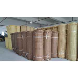 Artisanat naturel vietnamien Rouleau de tapis de maille de rotin fait à la main à partir de rotin de canne naturel - Product Image 2