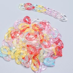 Cadena de Eslabones de Resina Pintada a Mano con Acabado Brillante de Primera Calidad para Collares y Pulseras Elegantes - Accesorios de Lujo para Fiestas y Eventos de Moda - Product Image 1