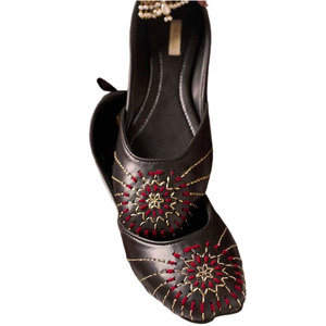 รองเท้าส้นกลางหนังแท้คุณภาพสูงน้ำหนักเบากันน้ำออกแบบได้ตามต้องการเทรนด์แฟชั่นใหม่ทำด้วยมือ khussas ทุกฤดูกาล - Product Image 1