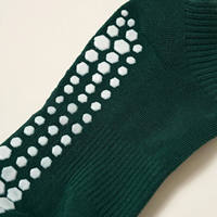 Chaussettes de Pilates vertes antidérapantes fabriquées au Vietnam, rayées, pour le tennis, le yoga et la gym, personnalisables, vente en gros