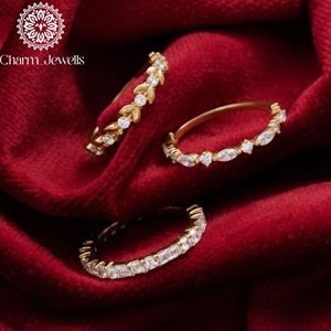Bague Éternité en Moissanite Charm Jewels, Coupe Coussin, Sertissage à Griffes, Certifiée IGI, Or Massif 18K, Style Classique pour Femme - Product Image 3