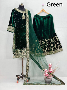 ชุดเดรสกำมะหยี่ PinkCityBlocks Sharara Anarkali พร้อมผ้าคลุมไหล่ ประดับเลื่อมปักลาย งานปักคุณภาพสูง แบบกลับด้านได้ ตัดเย็บสำเร็จพร้อมใส่ - Product Image 4