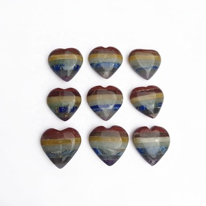 Cœur rayé en cristal naturel 7 chakras |   Pierre précieuse polie à la main pour la méditation, le Reiki et l'équilibre énergétique, cadeau de collection - Product Image 5