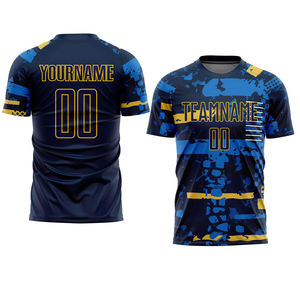 เสื้อฟุตบอลชาย พิมพ์ลายพรางแบบซับลิเมชั่น ระบายเหงื่อได้ดี 100% โพลีเอสเตอร์ แขนสั้น คอวี ทรงปกติ รับสกรีนชื่อทีม - Product Image 1
