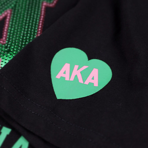 T-shirt décontracté à manches courtes en coton premium pour femme, avec patch de sequins noirs AKA, vêtement de sororité grecque - Product Image 4