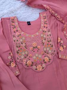 Traje Anarkali de Algodón Rosa con Bordado en Cuello y Mangas, Corte Regular, Ropa Tradicional India y Pakistaní para Mujer, Sin Arrugas - Product Image 6