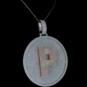 Pendentif de luxe en argent 925 avec lettre P en moissanite, serti de baguettes, breloque thématique pour cadeau unisexe - Product Image 3