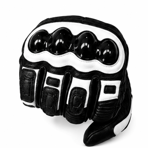 Guantes de Motocicleta de Seguridad Premium en Blanco y Negro, Guantes de Carreras de Cuero con Nudillos Reforzados, Antideslizantes, con Pantalla Táctil y Protección para la Muñeca - Product Image 5